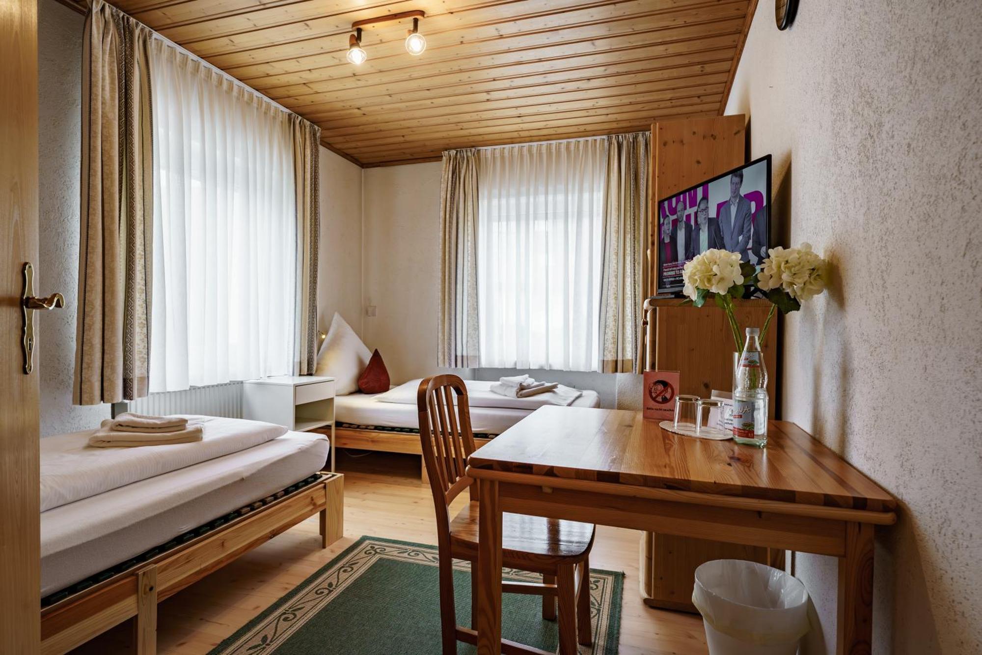 Landgasthof Ochsen Neresheim Exteriör bild