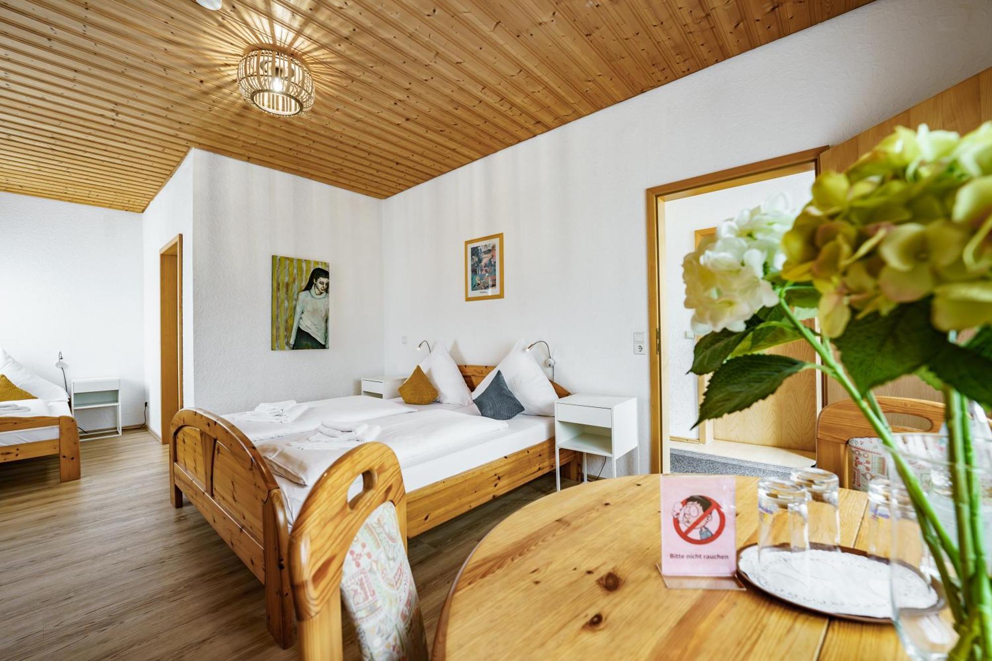 Landgasthof Ochsen Neresheim Exteriör bild
